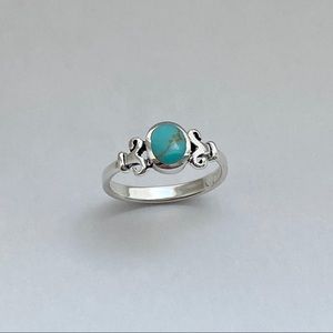 Sterling Silver Round Turquoise Ring with Swirly